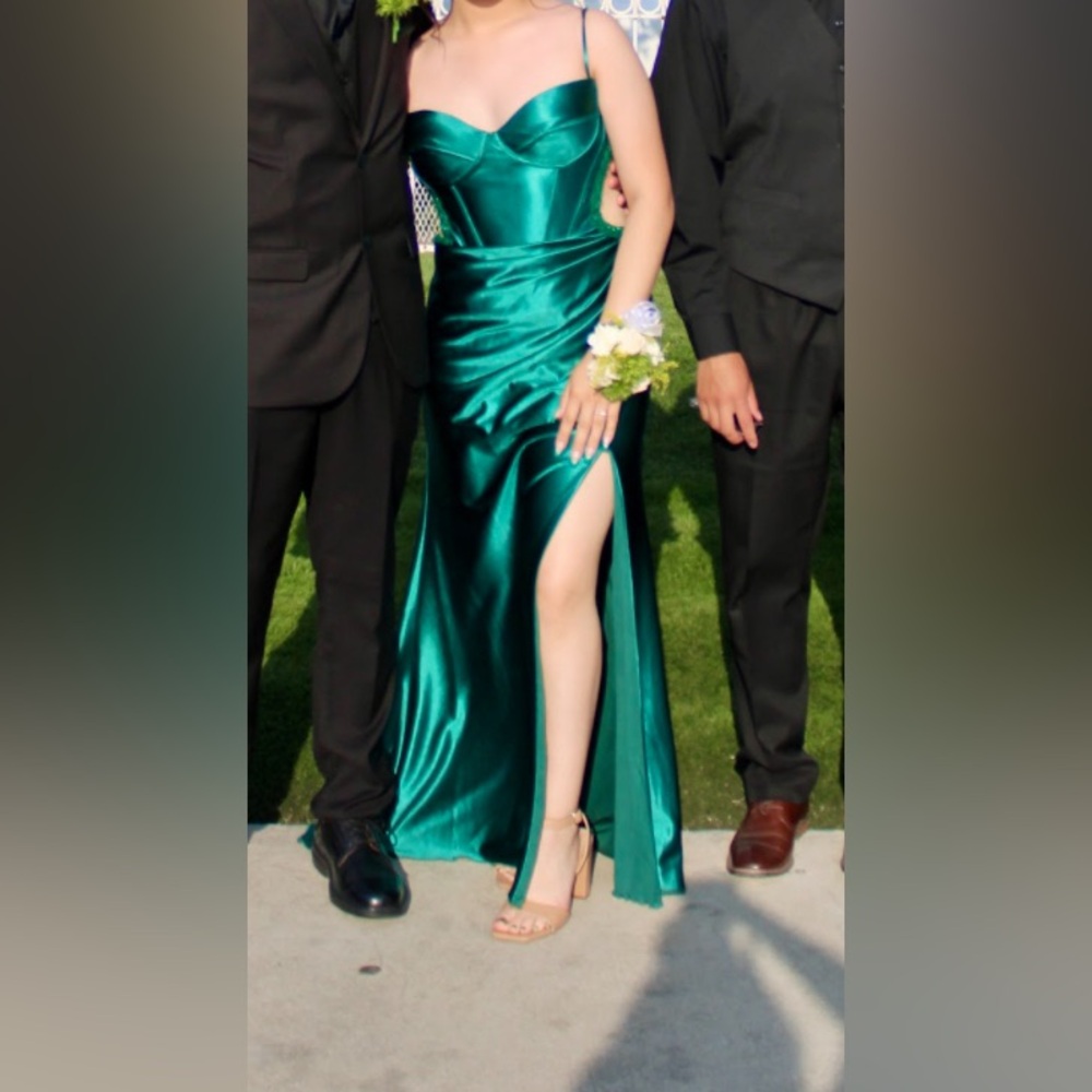 Elegant Teal Evening Gown